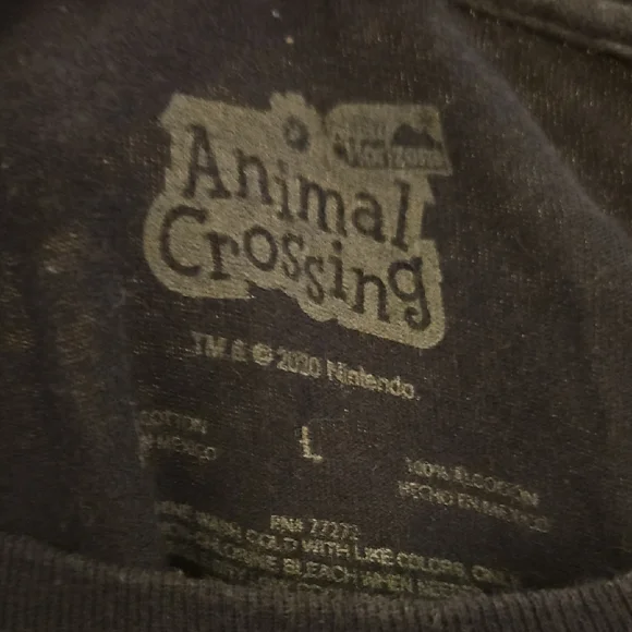 Deserted Island Getaways Black Tee - Picture 2 of 4